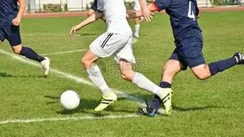 魔都风采：黄浦炫酷赛道，女孩半程马拉松惊艳妆容照